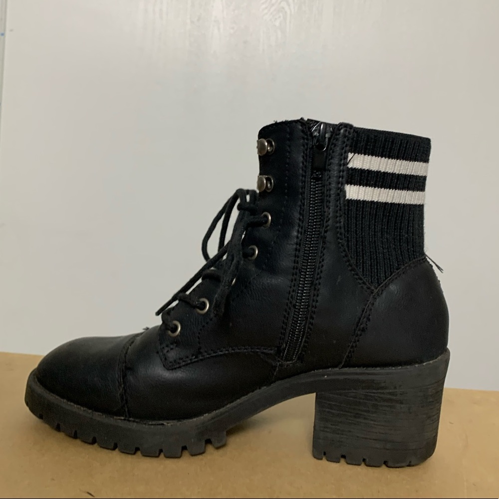 Combat boots